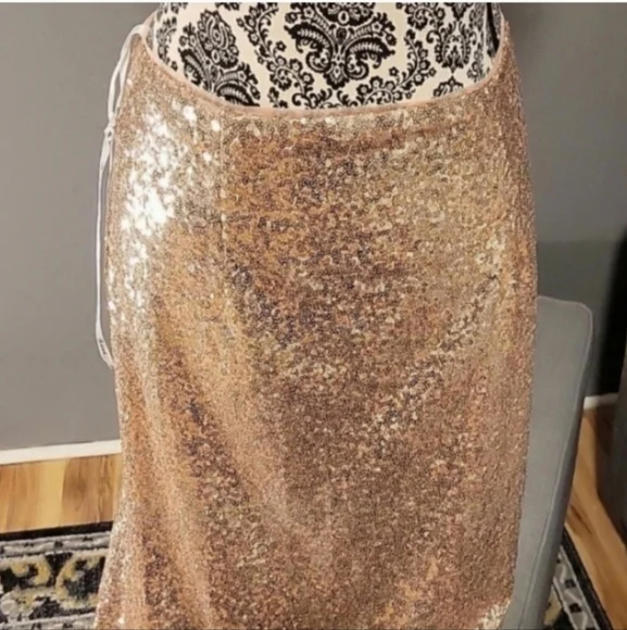 Jasmine Two Piece Sequined Dress - Picture 6 of 8